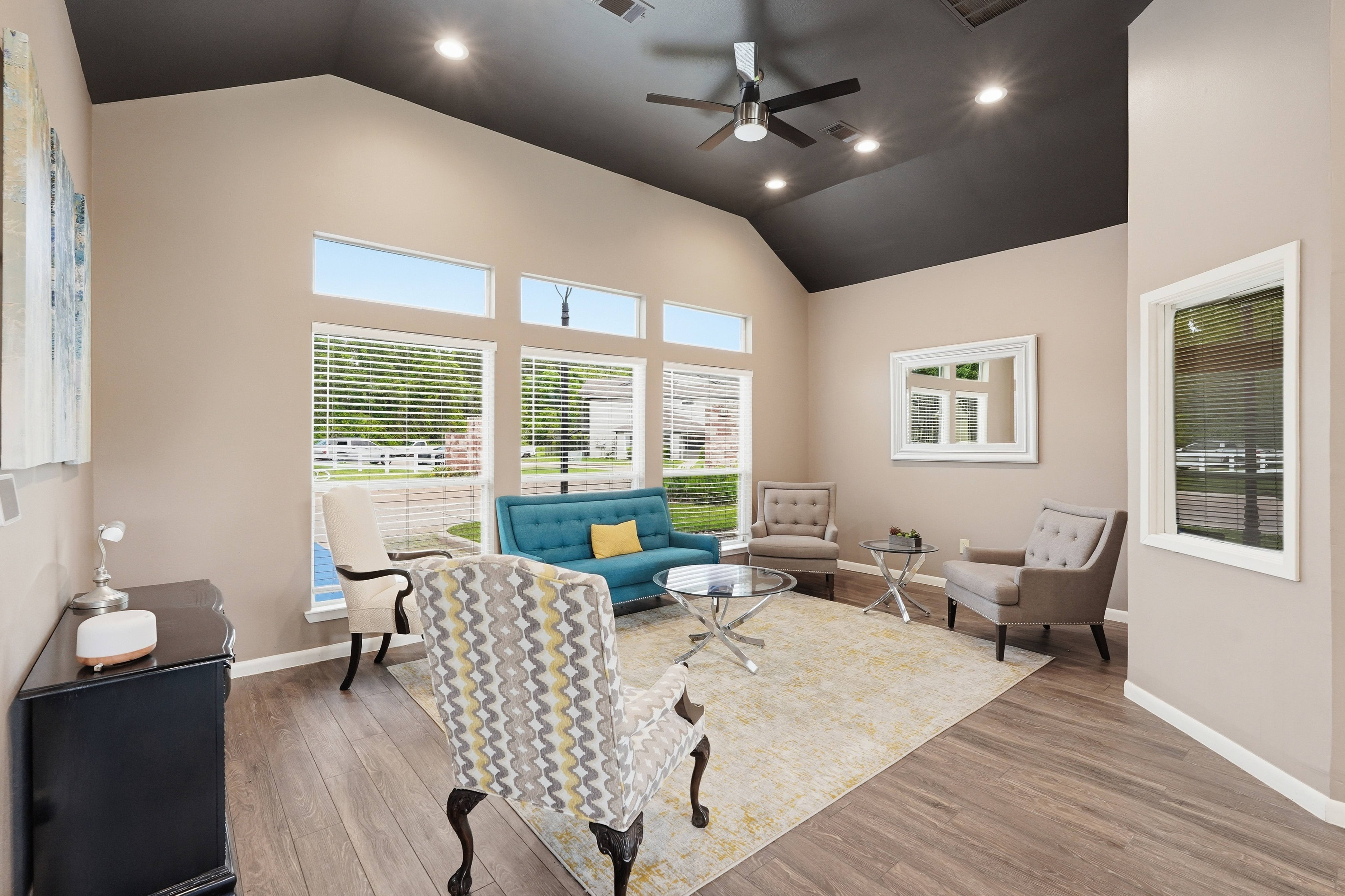 Clubhouse lounge at Dayton Park Apartments in Dayton TX